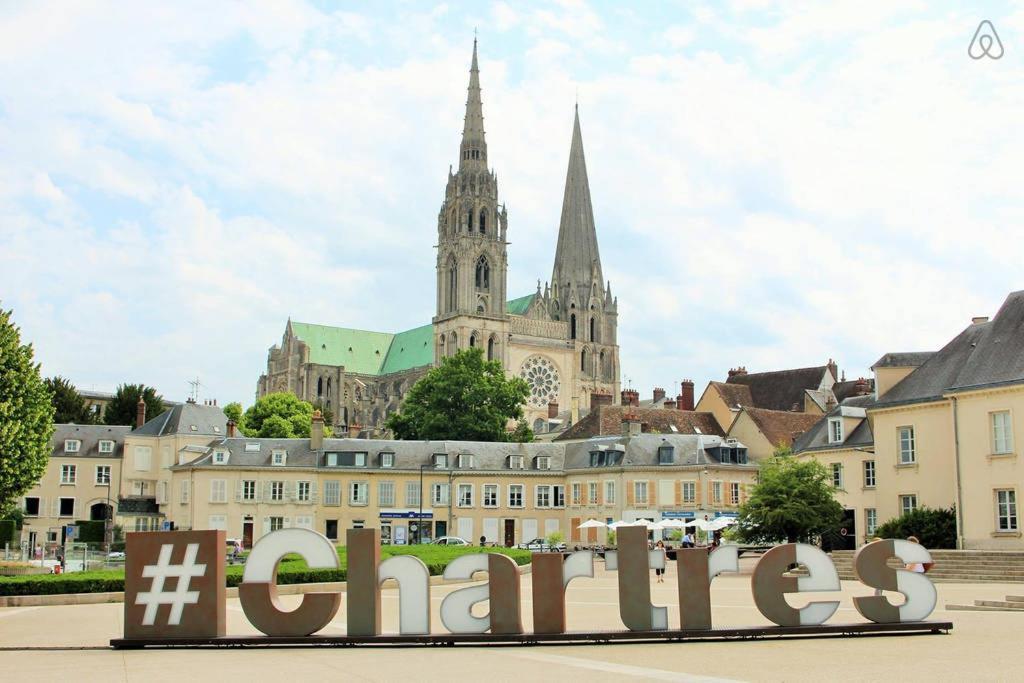 Le Clos Pichot - Studio Avec Balcon, Parking Prive - 5Mn Gare Chartres Zewnętrze zdjęcie