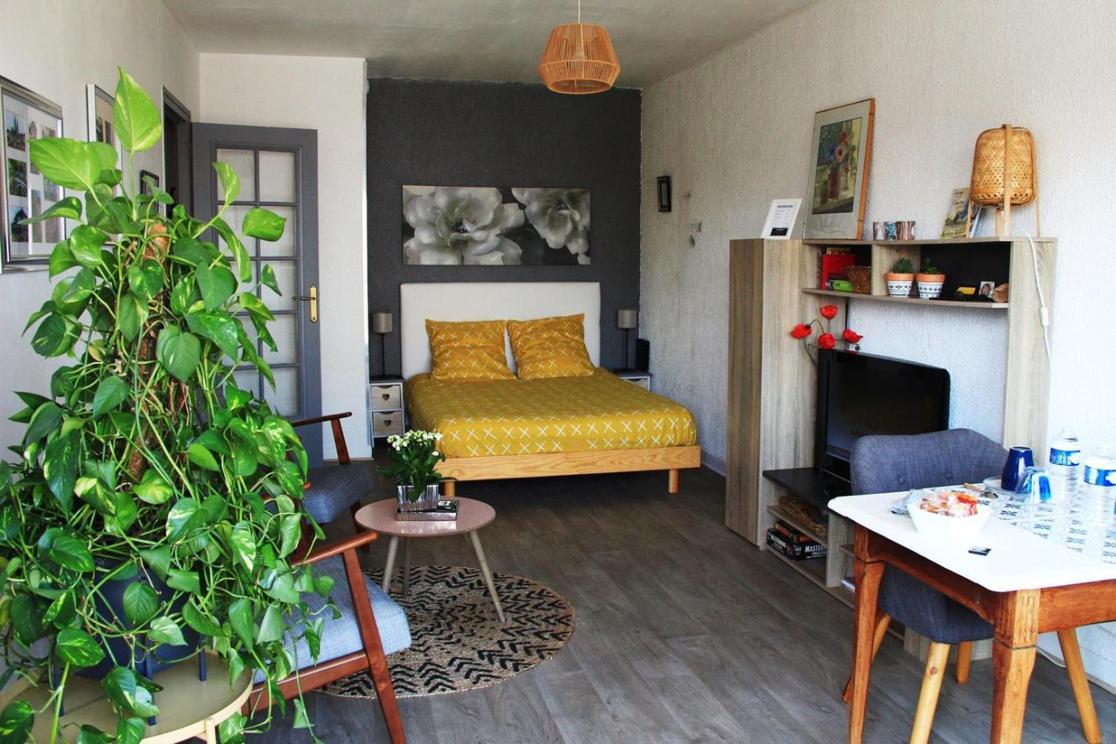 Le Clos Pichot - Studio Avec Balcon, Parking Prive - 5Mn Gare Chartres Zewnętrze zdjęcie